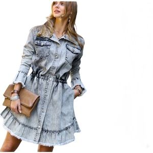 Nwt women’s denim button down dress jacket M